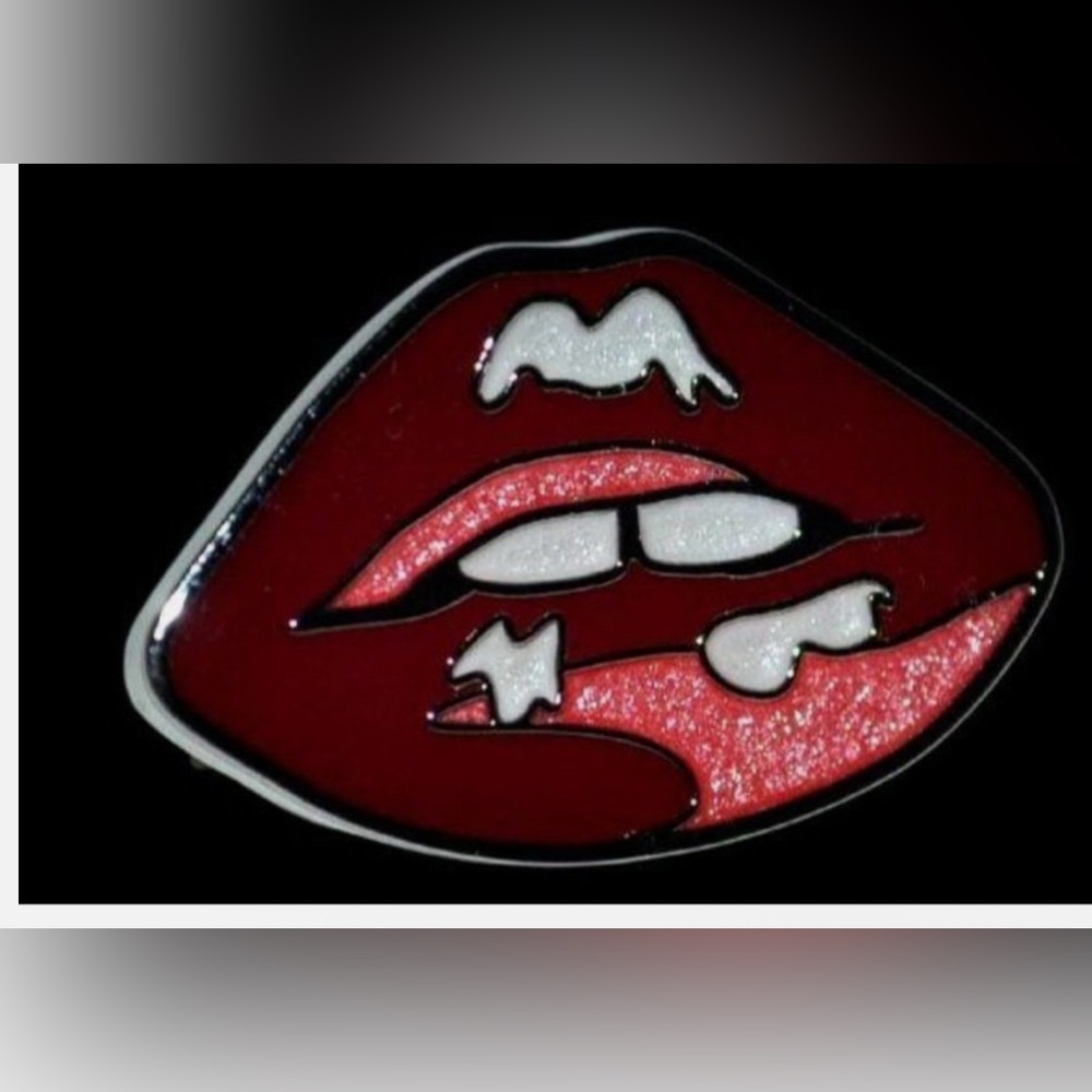 Coach Enamel Decorative Pin - Red & pink Lips 1.2" Kisses. 3 pieces New no tag